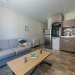 Douce Escapade - Balcon - Parking 아파트 조시에르